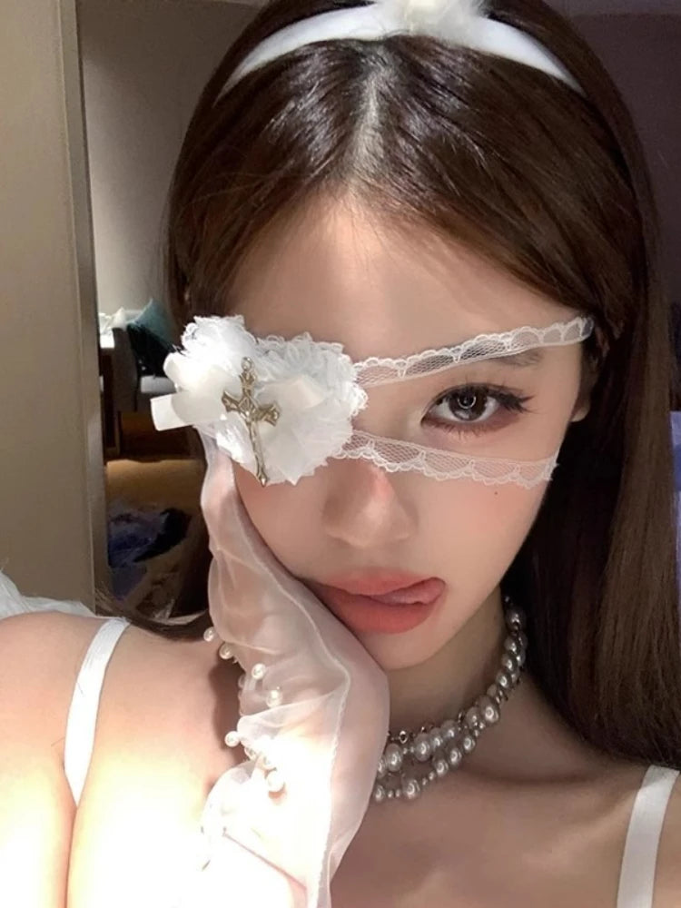 Gothic Lace Eye Mask - Womens Halloween Cosplay Accessory - ZOOMNSTORE