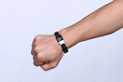 21.5cm Black Masonic Stainless Steel Bracelet with Magnets Carbon Fiber For Men Hip Hop Style Polished Bracelets Chain Jewelry