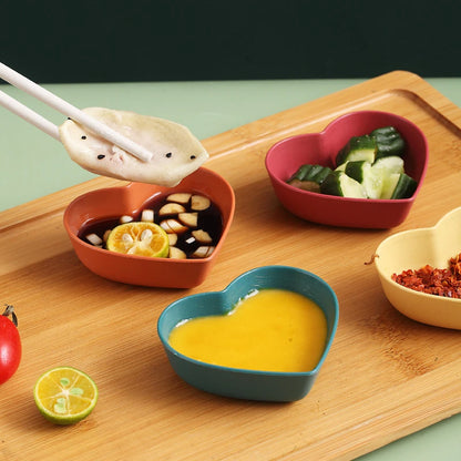 Heart Shape Wheat Straw Seasoning Dish Household Kitchen Creative Plastic Salted Cabbage Dish Dipped Snack Dishes Seasoning Dish - ZOOMNSTORE
