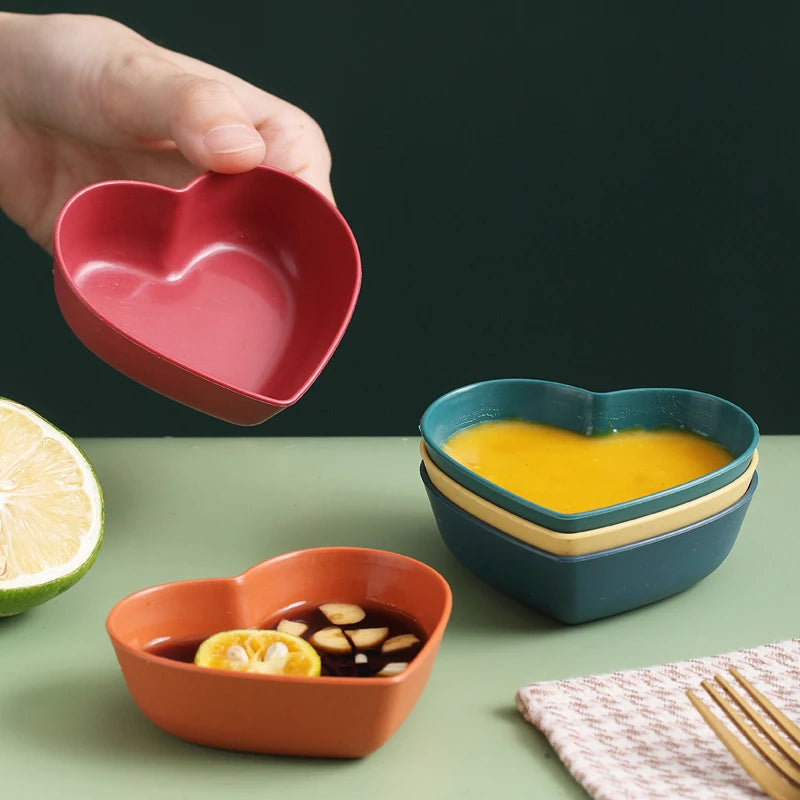 Heart Shape Wheat Straw Seasoning Dish Household Kitchen Creative Plastic Salted Cabbage Dish Dipped Snack Dishes Seasoning Dish - ZOOMNSTORE