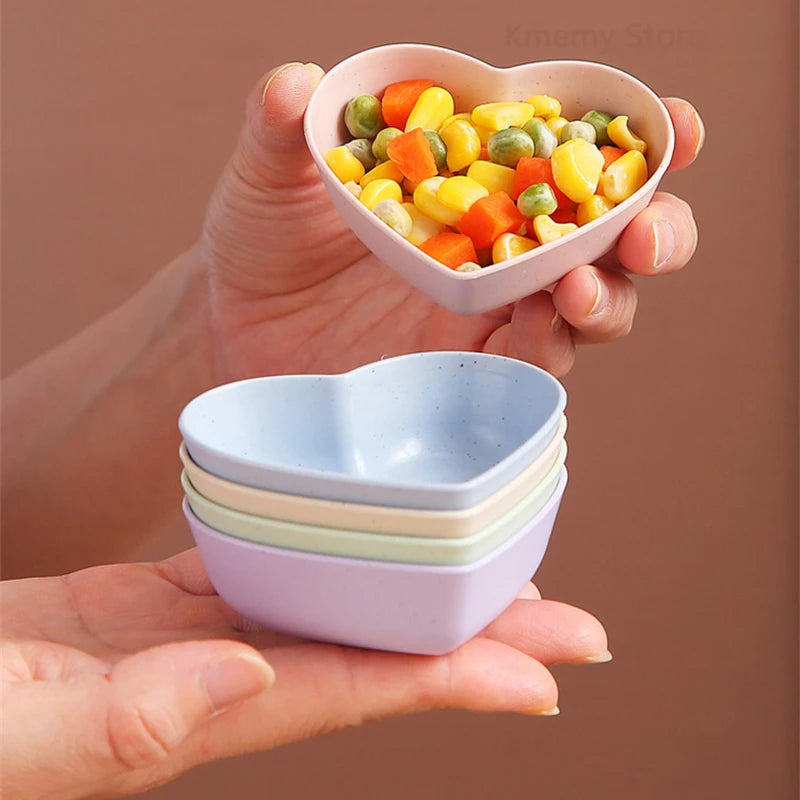 Heart Shape Wheat Straw Seasoning Dish Household Kitchen Creative Plastic Salted Cabbage Dish Dipped Snack Dishes Seasoning Dish - ZOOMNSTORE