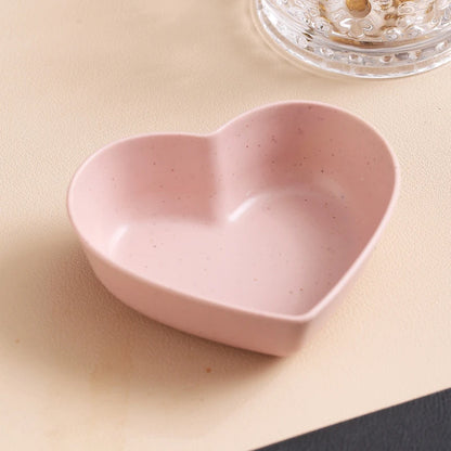 Heart Shape Wheat Straw Seasoning Dish Household Kitchen Creative Plastic Salted Cabbage Dish Dipped Snack Dishes Seasoning Dish - ZOOMNSTORE