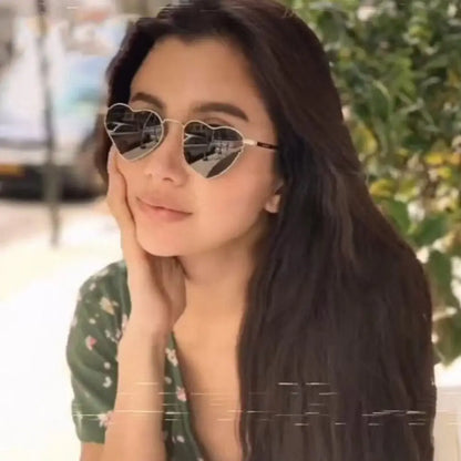 Heart-Shaped Sunglasses - Vintage 90s UV400 Metal Frame Shades - ZOOMNSTORE