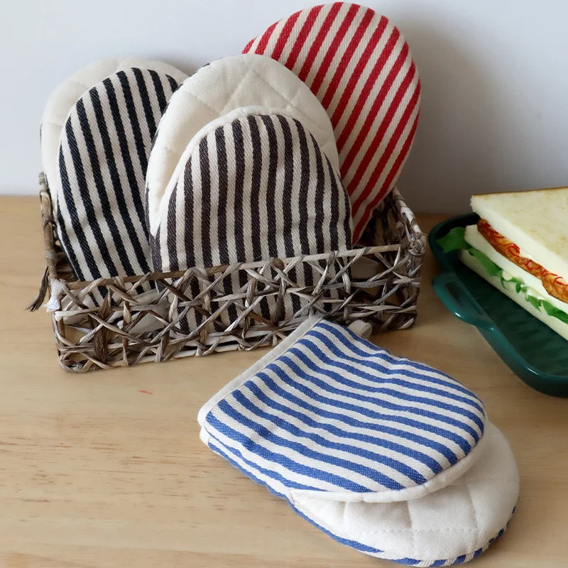 Heat Resistant Oven Gloves - Thick Cotton Mitts With Striped Duckbill Design For Air Fryer & Microwave - ZOOMNSTORE