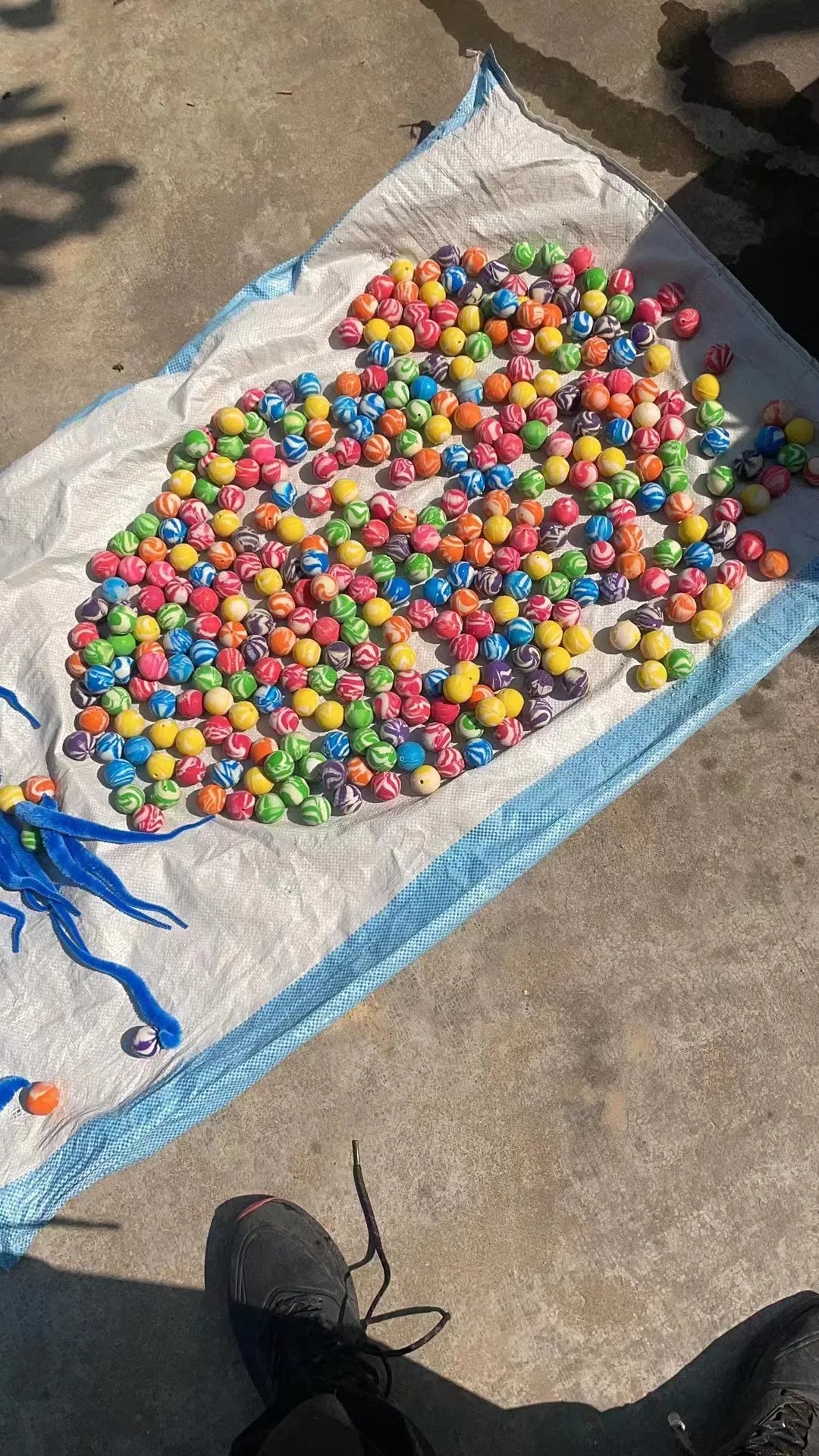 Interactive Cat Toy - Colorful Bouncing Ball & Elastic Caterpillar Puzzle for Indoor Cats - ZOOMNSTORE