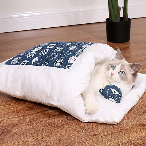 Japanese Cat Bed - Warm Cat Sleeping Bag & Semi Enclosed Pet Cave Bed for Cats - ZOOMNSTORE