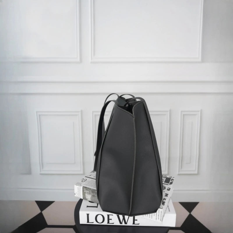 Large Capacity Tote Bag – Lightweight Black Synthetic Purse with Buckle Closure - ZOOMNSTORE
