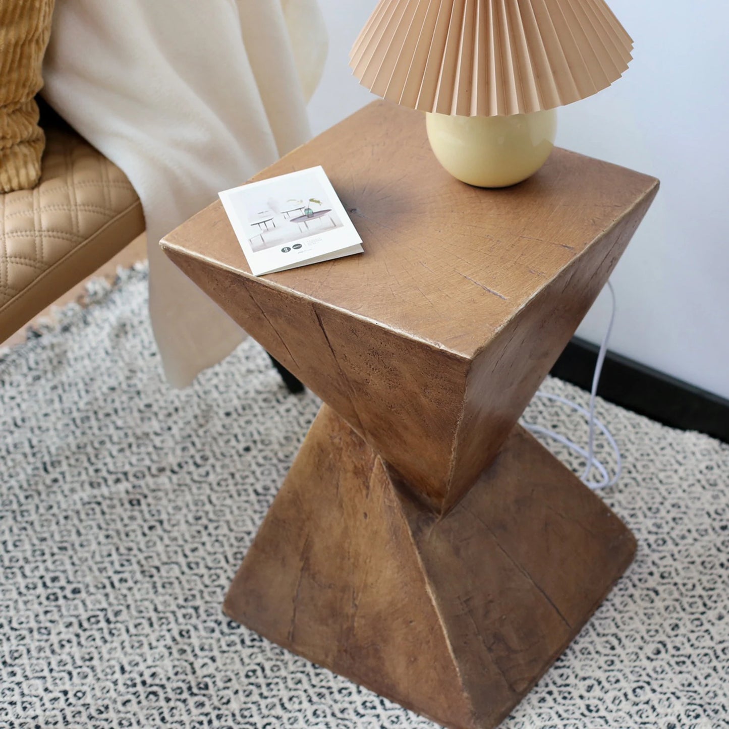Lightweight Concrete Accent Table - Modern IndoorOutdoor Side Table - ZOOMNSTORE