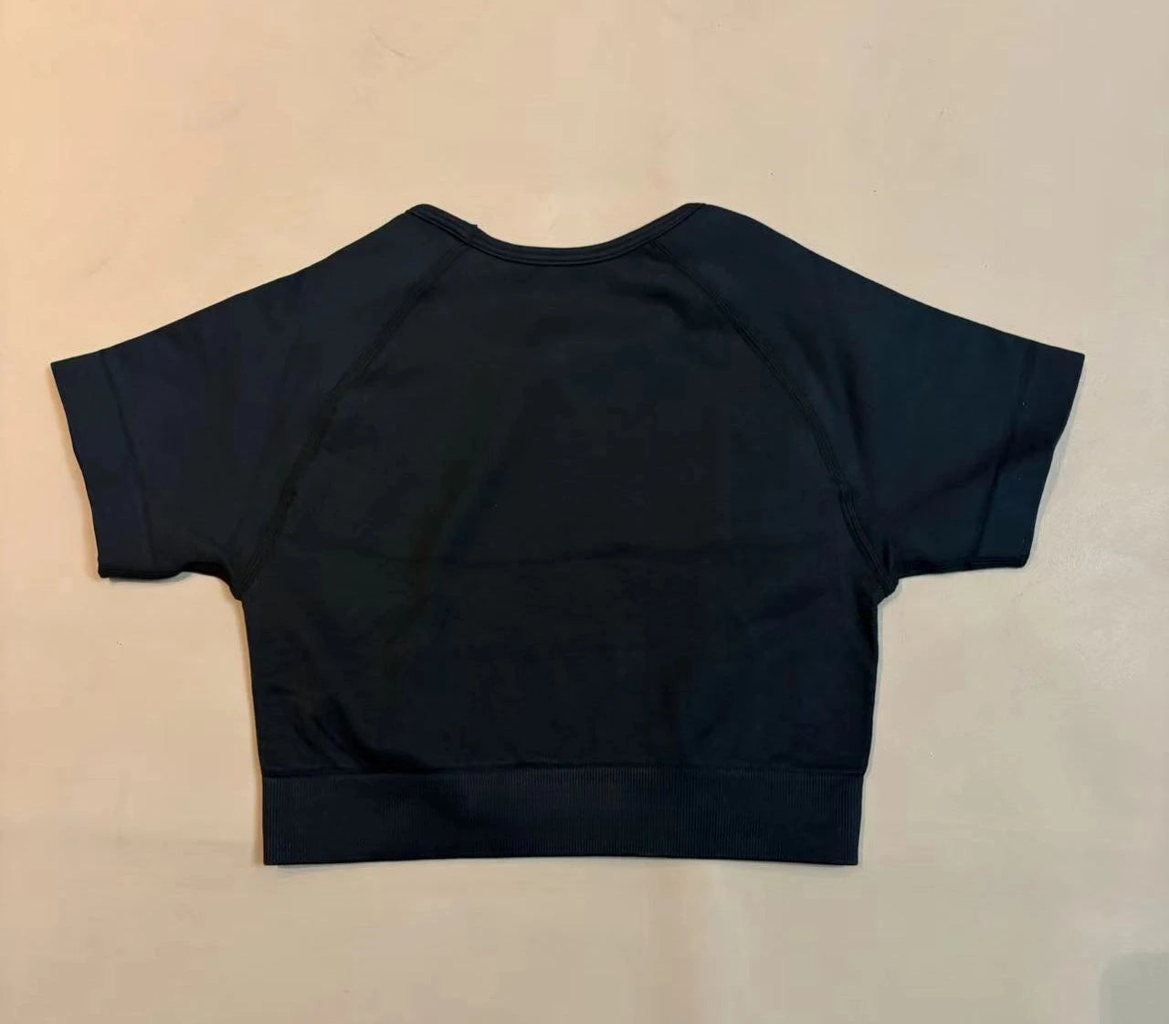 Lightweight Seamless Crop Top - Womens Short Sleeve Yoga  Gym Shirt - ZOOMNSTORE