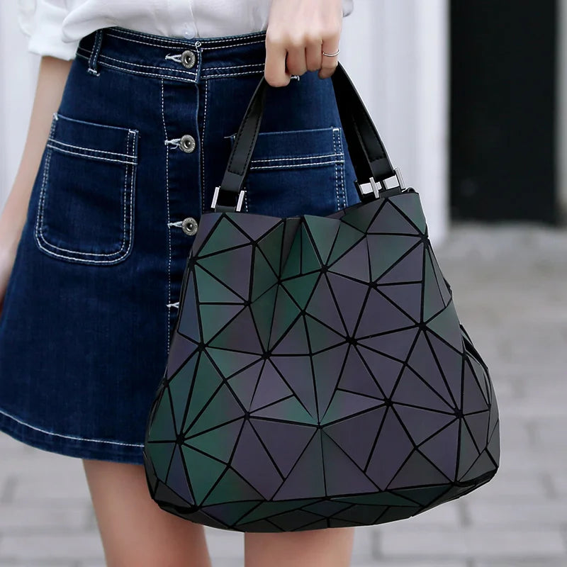Luminous Shoulder Bag – Quilted Geometric Handbag With Three Straps & Zipper Closure - ZOOMNSTORE