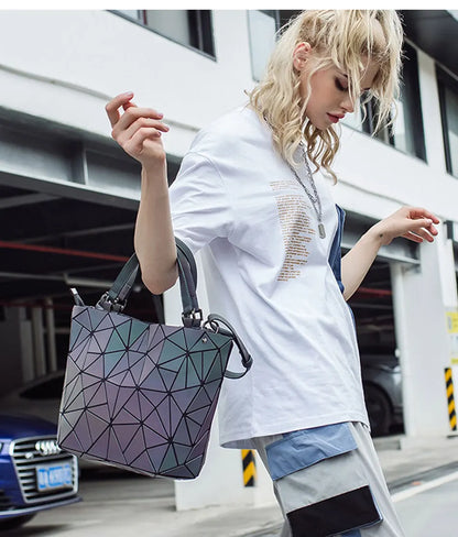 Luminous Shoulder Bag – Quilted Geometric Handbag With Three Straps & Zipper Closure - ZOOMNSTORE
