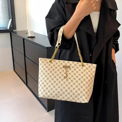 Luxury Handbag Women – Large Capacity PU Material Shoulder Bag With Tassel Decoration - ZOOMNSTORE