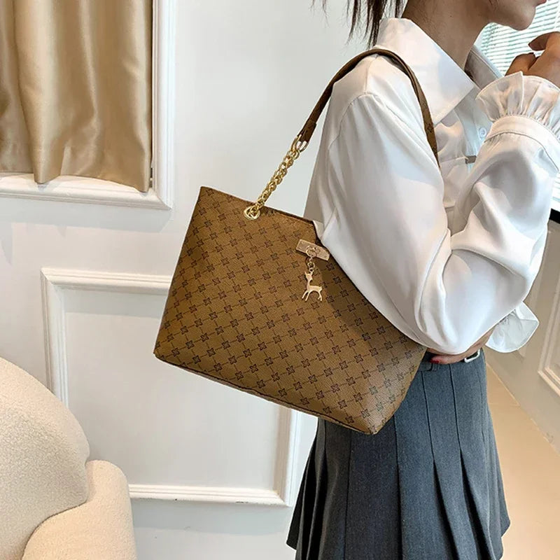 Luxury Handbag Women – Large Capacity PU Material Shoulder Bag With Tassel Decoration - ZOOMNSTORE