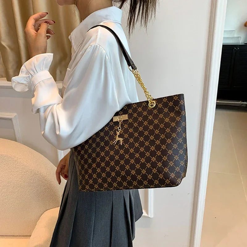 Luxury Handbag Women – Large Capacity PU Material Shoulder Bag With Tassel Decoration - ZOOMNSTORE