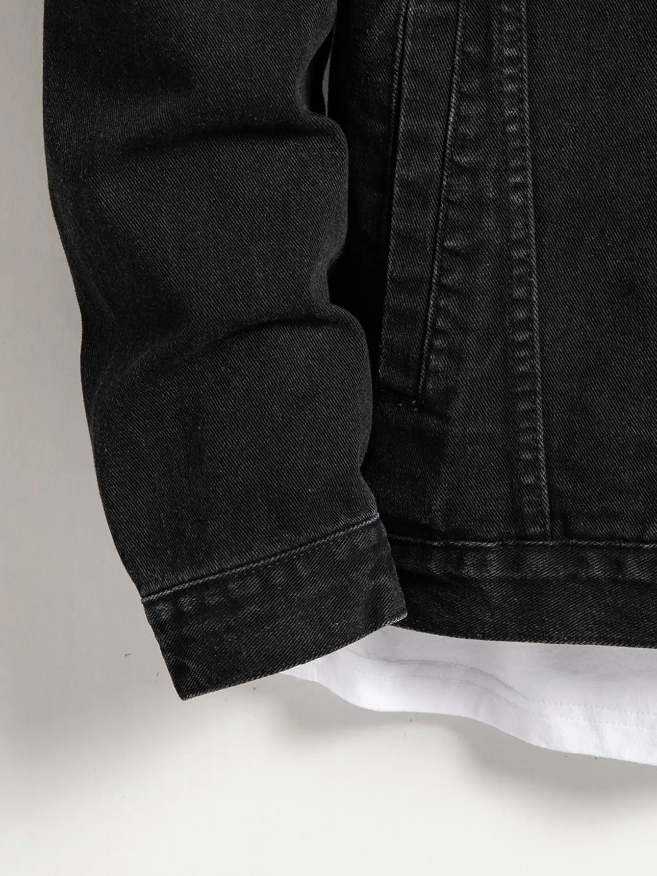 Men's denim jacket for spring and autumn. Black-collar denim coat. Suitable for daily casual wear. Stylish, simple and trendy. - ZOOMNSTORE