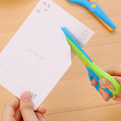 New 1 Pcs 137mm Mini Safety Round Head Plastic Scissors Student Kids Paper Cutting Minions Supplies for Kindergarten School - ZOOMNSTORE