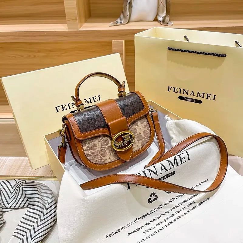 Minimalist Small Handbag - Fashionable Crossbody Bag for Women - ZOOMNSTORE