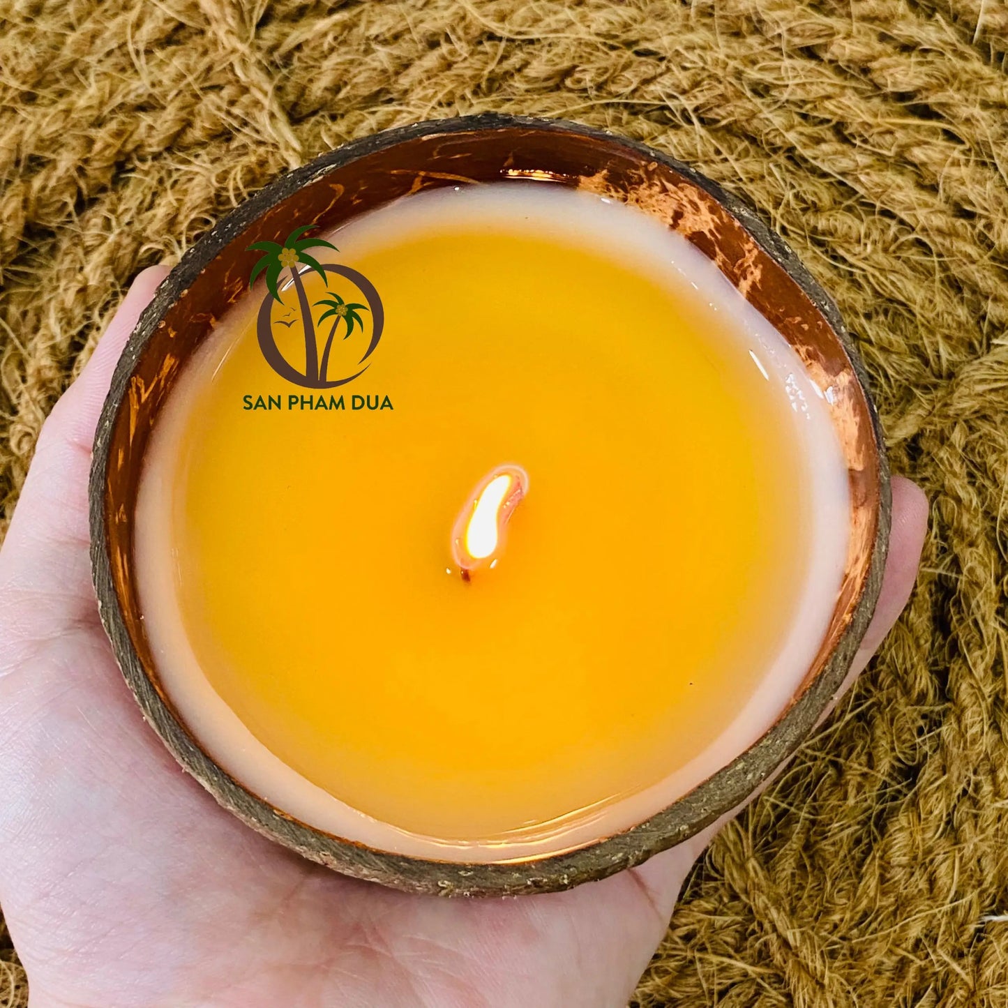 Mosquito Repellent Candle - Handmade Soy  Coconut Wax in Coconut Shell - ZOOMNSTORE