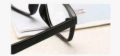 Myopia Glasses Black Frame - Rectangular Plastic Frame Eyewear for Men & Women - ZOOMNSTORE