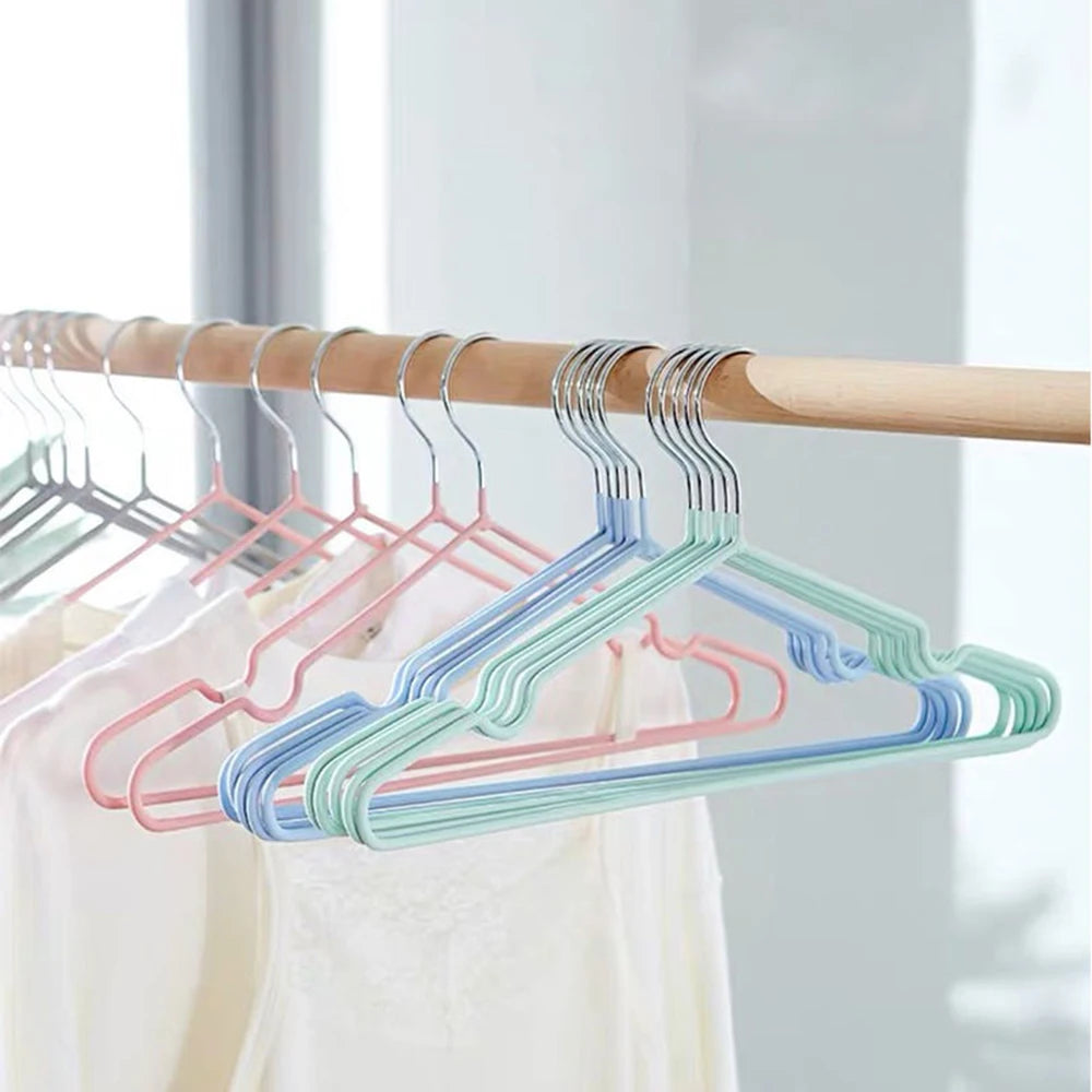 Non Slip Clothes Hangers - 10PCS Plastic Heavy Duty Hangers | Closet Space Saver - ZOOMNSTORE