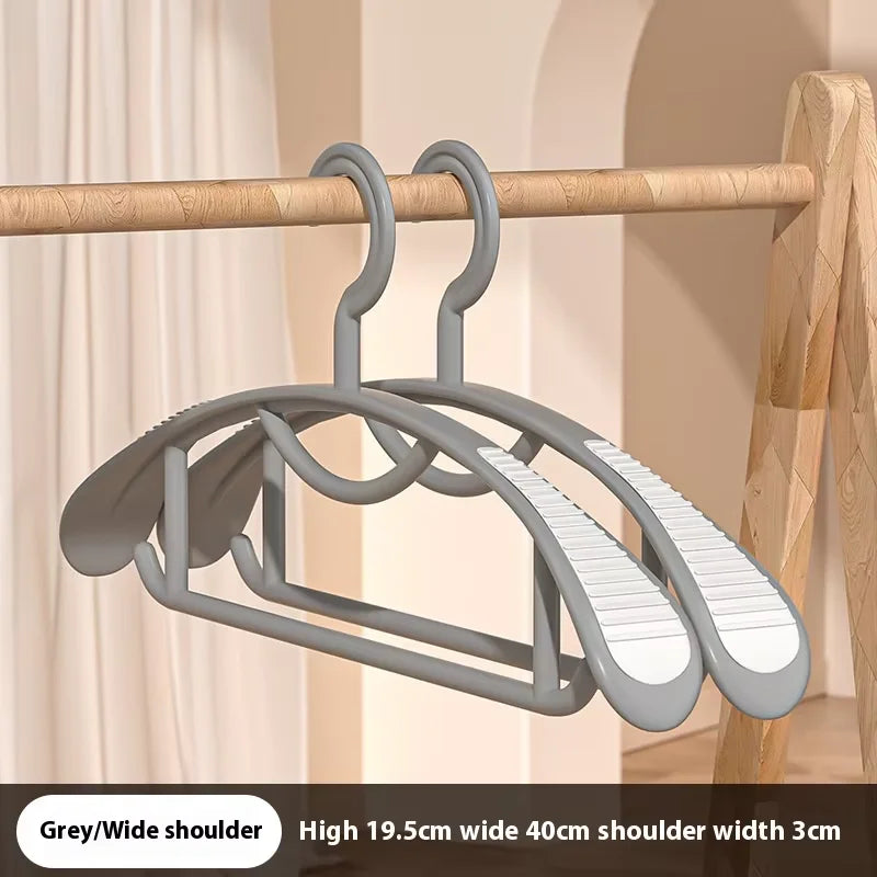 Non Slip Hanger - Wide Shoulder Plastic Clothes Drying Rack With Thick Design - ZOOMNSTORE