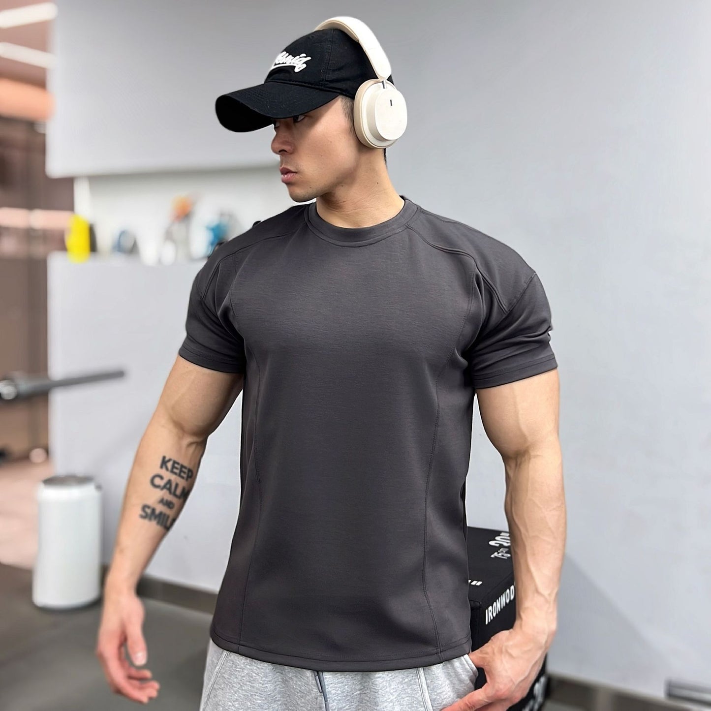 High quality Autumn men long sleeved T-shirt Fashion sport Round Collar fitness running mesh Breathability Training t-shirt men