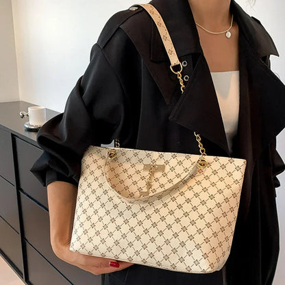 PU Leather Shoulder Bag – Large Capacity Women's Tote With Zipper Closure - ZOOMNSTORE