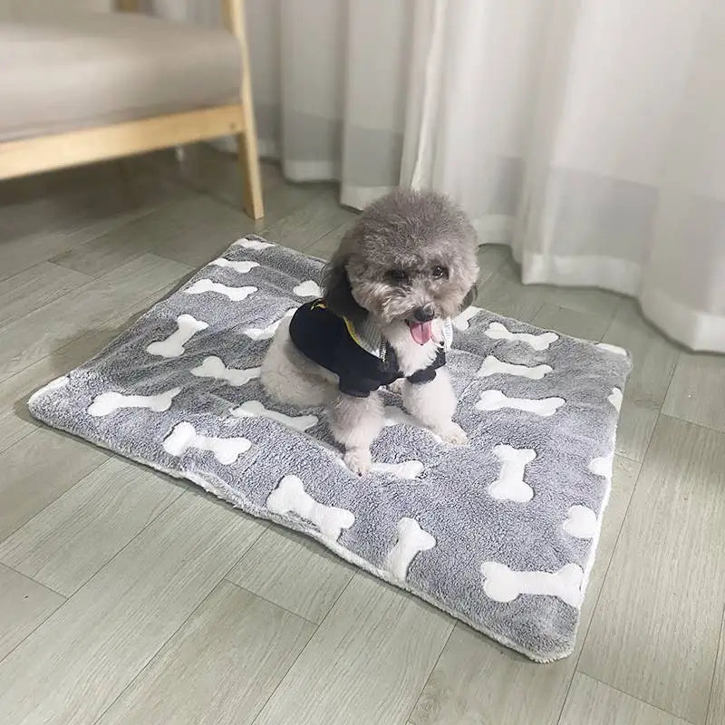 Pet Flannel Sleeping Mat - Warm Kennel Blanket for All Pet Sizes - ZOOMNSTORE