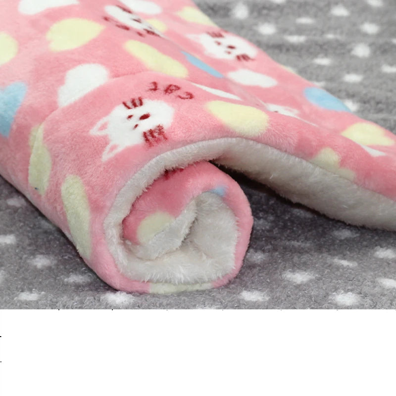 Pet Flannel Sleeping Mat - Warm Kennel Blanket for All Pet Sizes - ZOOMNSTORE