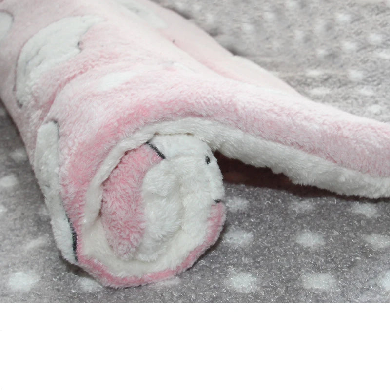 Pet Flannel Sleeping Mat - Warm Kennel Blanket for All Pet Sizes - ZOOMNSTORE