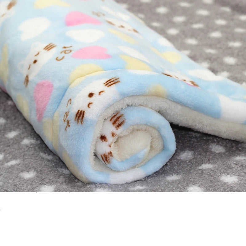 Pet Flannel Sleeping Mat - Warm Kennel Blanket for All Pet Sizes - ZOOMNSTORE