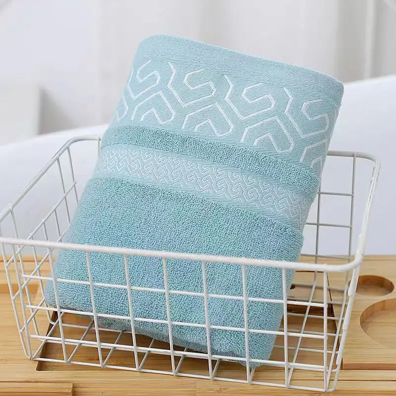 Thick Cotton Bath Towel - Soft Absorbent 70x140cm No Shedding - ZOOMNSTORE