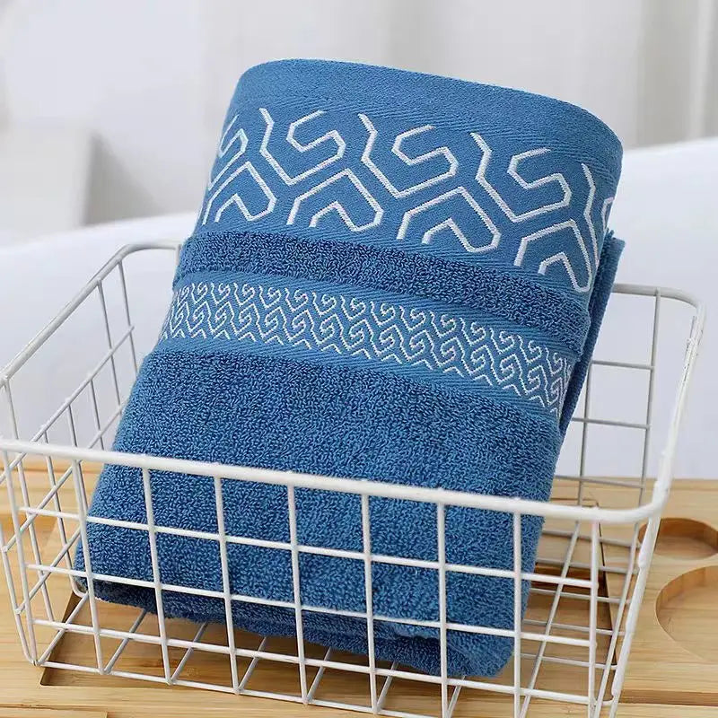 Thick Cotton Bath Towel - Soft Absorbent 70x140cm No Shedding - ZOOMNSTORE
