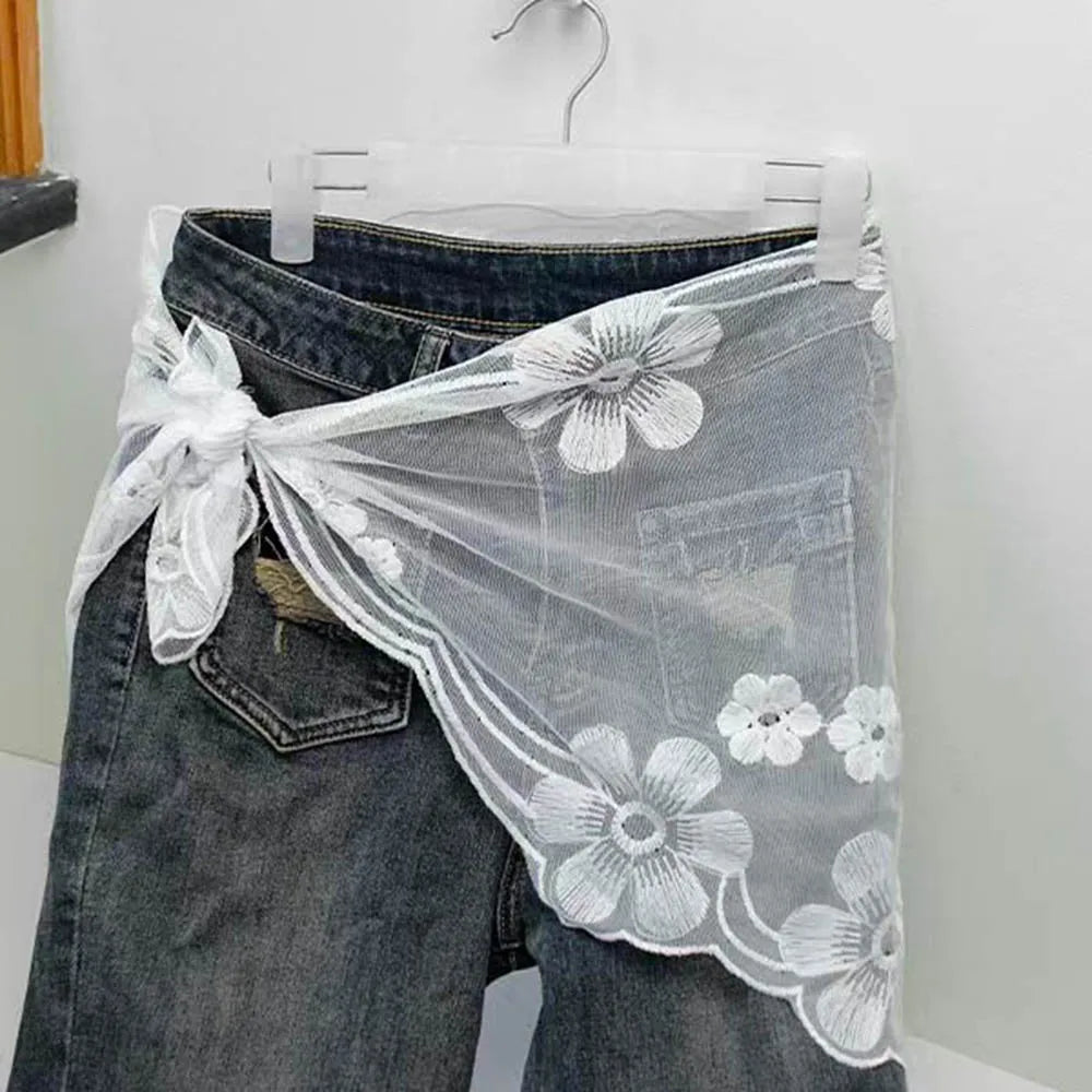 Retro Lace Triangle Headscarf - Y2K Floral Embroidered Crochet Hair Scarf for Women and Girls - ZOOMNSTORE