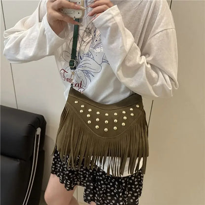 Retro Saddle Bag - Women's Shoulder Bag With Tassel Rivet | Large Capacity Purse - ZOOMNSTORE
