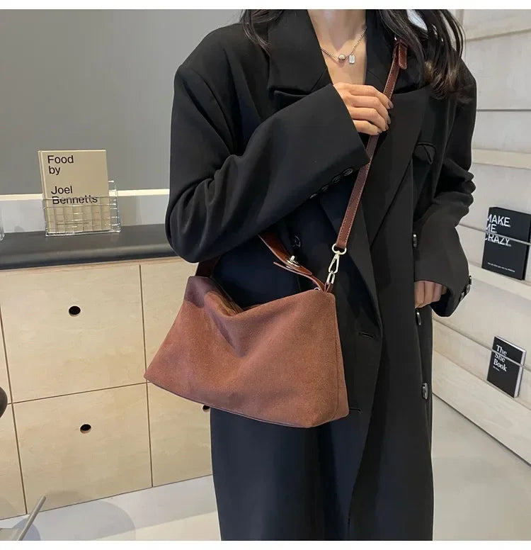 Retro Shoulder Bag – Women's Tote Bag With Large Capacity | Zipper Closure - ZOOMNSTORE