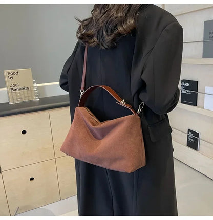 Retro Shoulder Bag – Women's Tote Bag With Large Capacity | Zipper Closure - ZOOMNSTORE