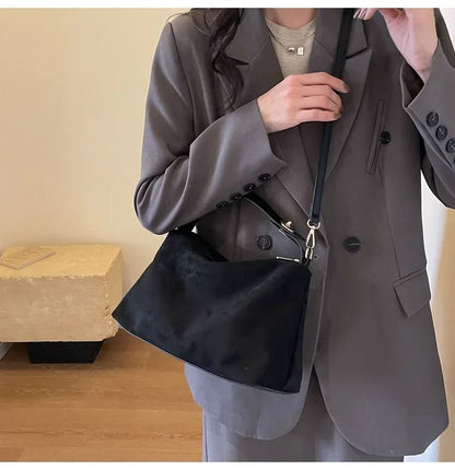 Retro Shoulder Bag – Women's Tote Bag With Large Capacity | Zipper Closure - ZOOMNSTORE