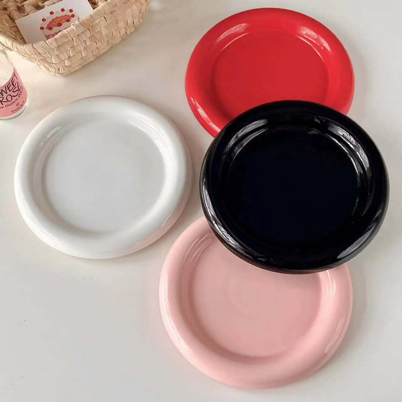 Round Ceramic Plate - Thick-Edged Nordic Tableware for Steak and Main Course - ZOOMNSTORE
