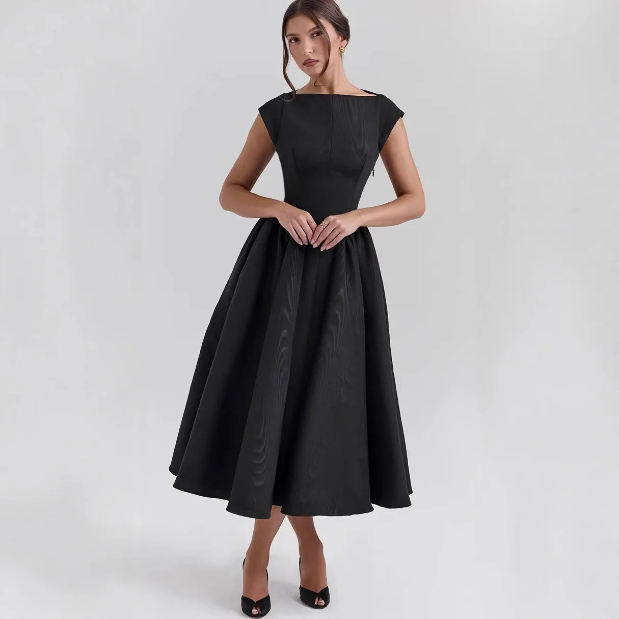 Suninheart New French Style Sexy Backless Sleeveless Pleated Slim Fit Vest Style Dress for Summer 2025