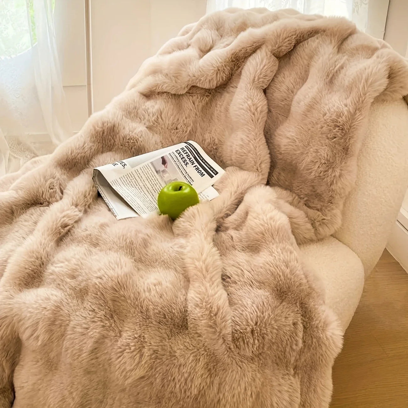 Cozy Faux Rabbit Fleece Blanket - Soft Warm Throw for Bedroom and Living Room - ZOOMNSTORE