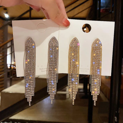 Two-Tone Leaf Drop Earrings – Carbon Zircon Pendant Style