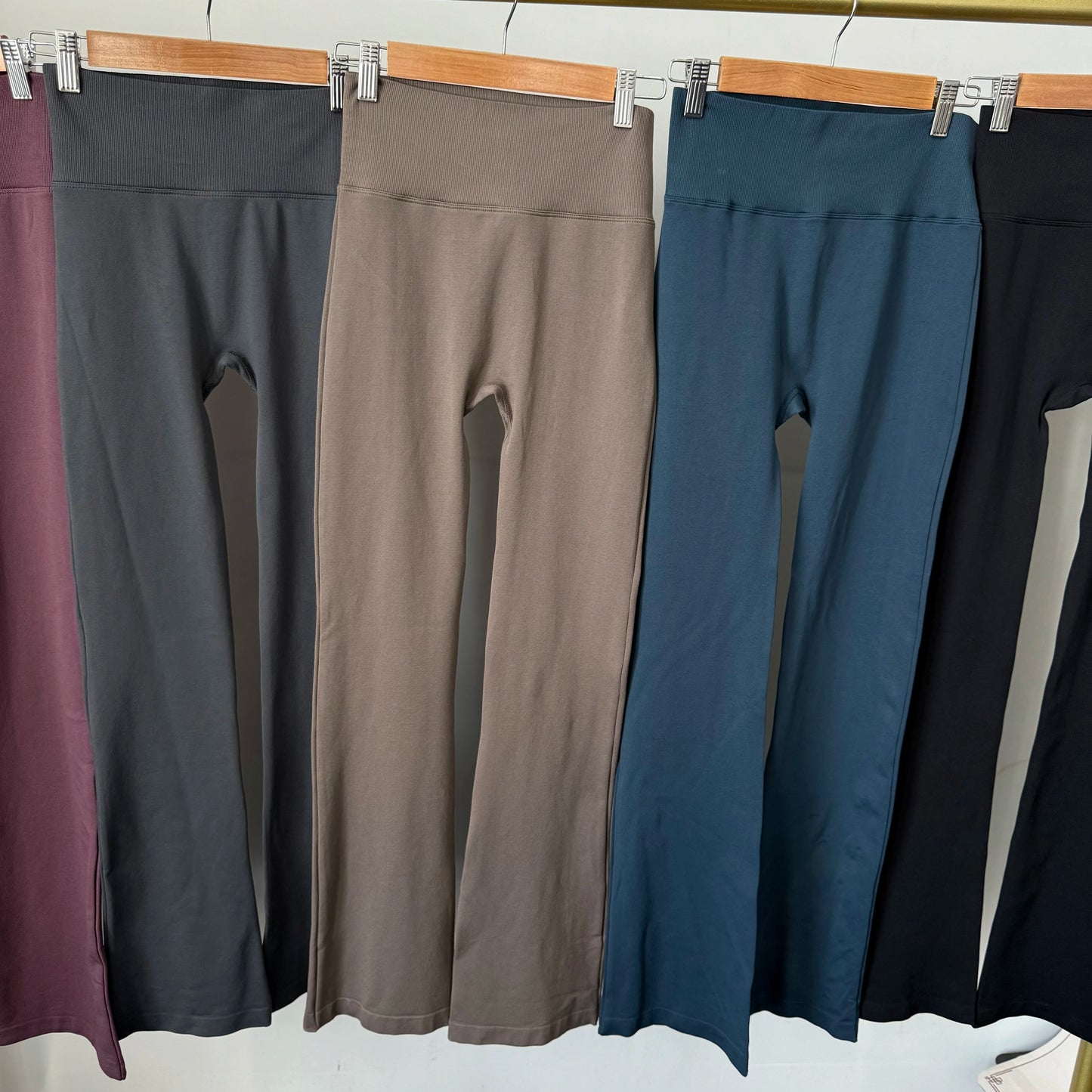 High Waisted Compression Without Awkward Lines Micro Flared Yoga Outdoor Wear Seamless Elastic Fitness Pants Lifting Leggings