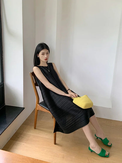 Pleated Women's Dresses | Plus Size Knee Length Dress With Natural Waistline And Folded Fabric
