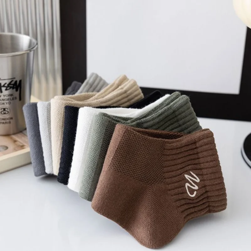 7/14 Pairs Men's Crew Socks Ankle Socks, Multi-Color, Trendy and Stylish, Comfortable, Breathable, Moisture-Absorbing