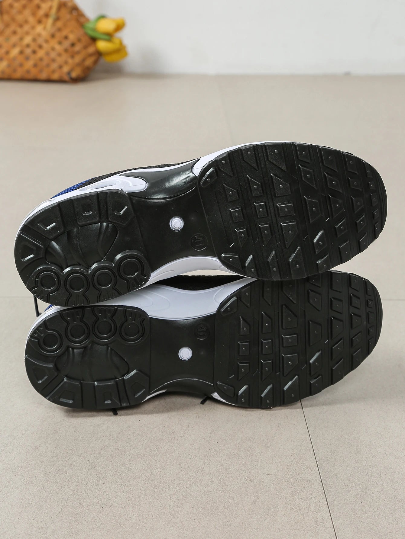 ZOOMNSTORE