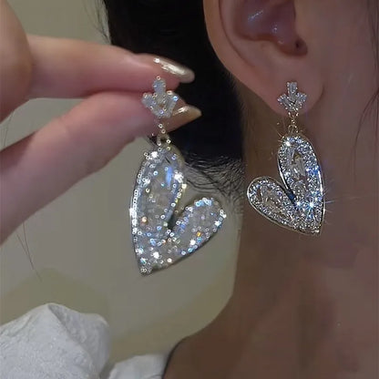 Two-Tone Leaf Drop Earrings – Carbon Zircon Pendant Style