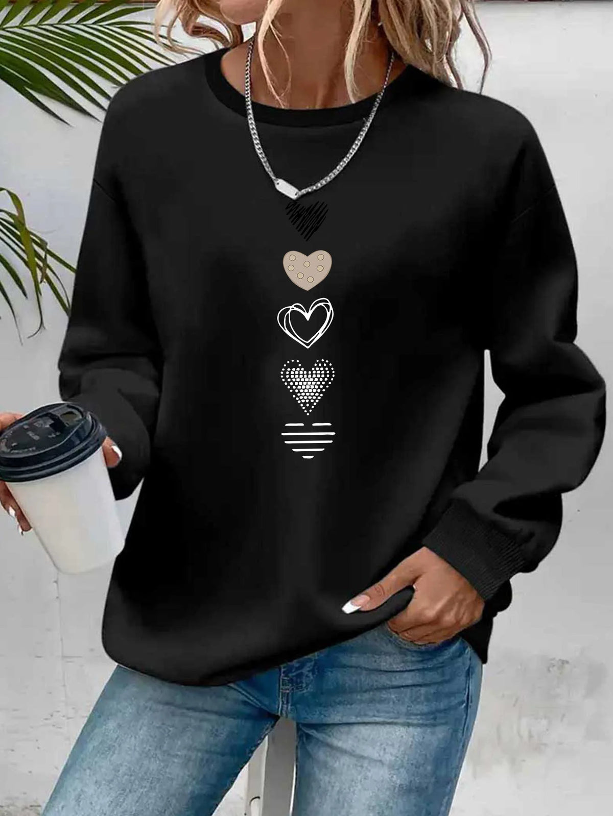 Women's Casual Heart Print Pullover Sweatshirt Geometric Design Long Sleeve Round Neck Machine Washable Regular Fit for Autum