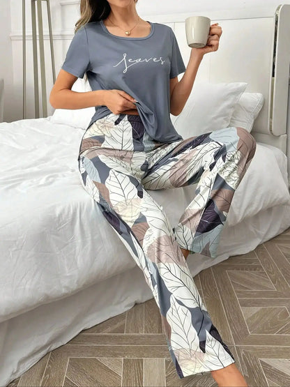 2-Piece Set of Women's Four-Season Pajamas, Elegant Floral Print, Comfortable Short-Sleeved Long Pants Pajama Set