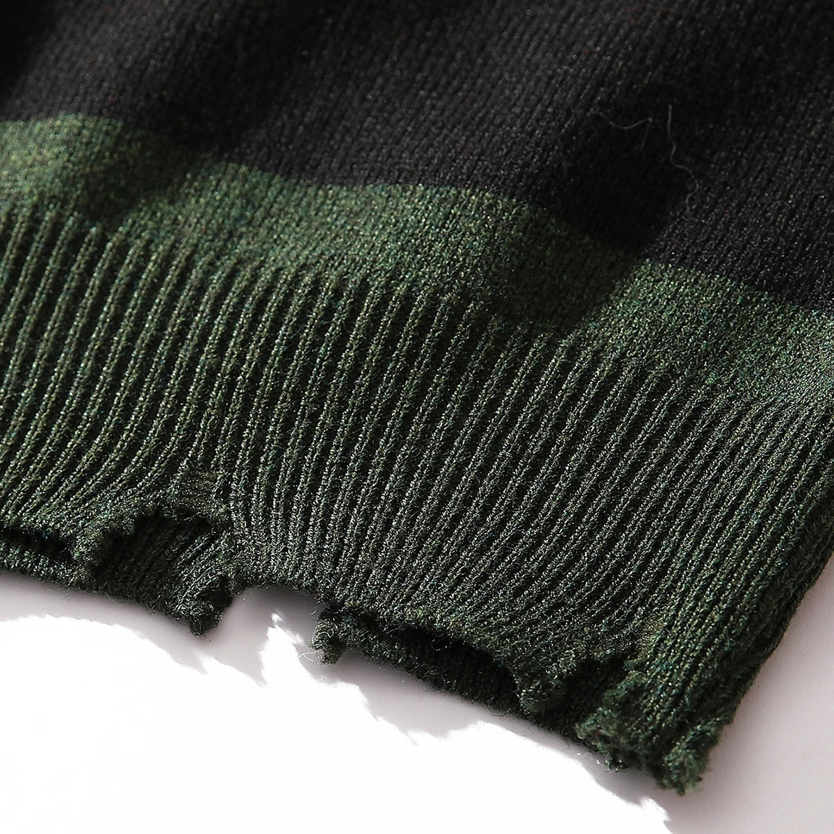 Men's New Autumn and Winter Warm Knitwear, Pullover Striped Knit Sweater